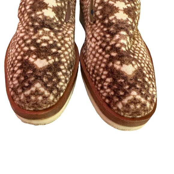 Free People Women's Snake Eyes Brown Ivory Velvet Textured Loafers 37-6/6.5 - Picture 4 of 8